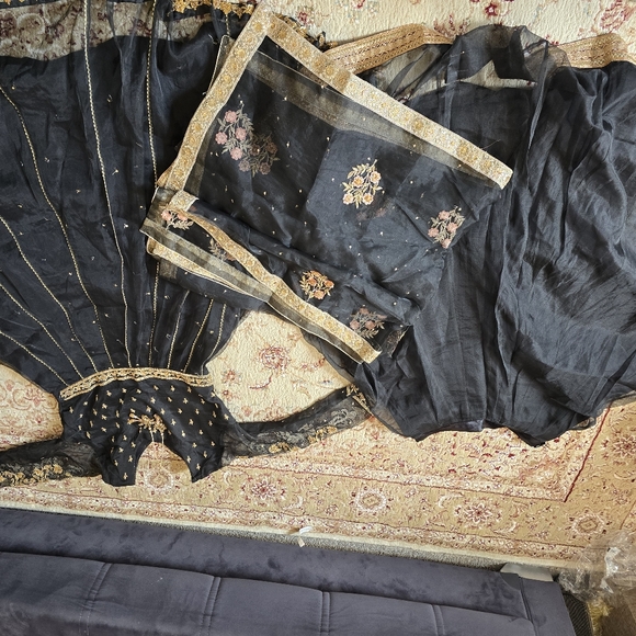 Pakistani Designer Dress Amna Ismail - Picture 9 of 10